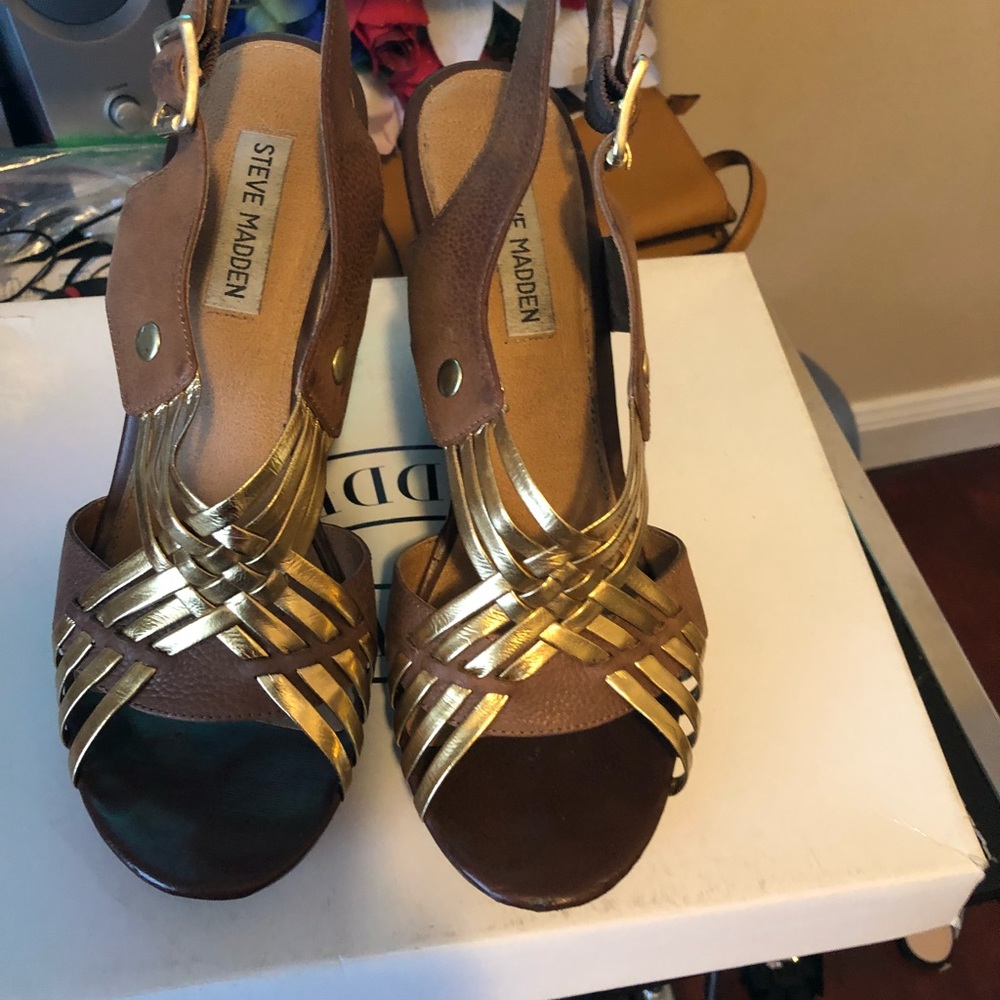 Steve Madden wedge sandals